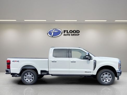 New 2026 Ford F250 Lariat w/ Lariat Ultimate Package image 3