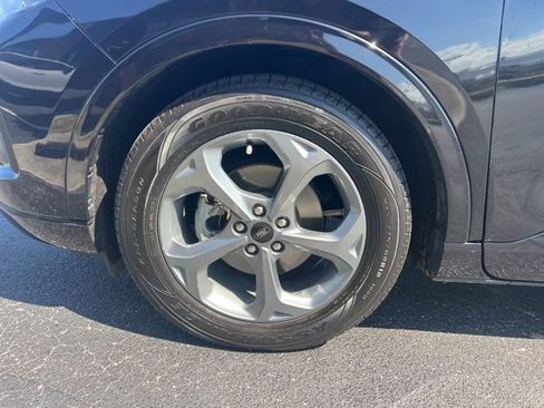 Used 2023 Ford Escape ST-Line FWD image 5