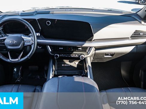 Used 2025 Chevrolet Suburban RST image 30