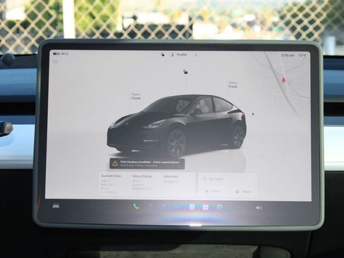 Used 2024 Tesla Model Y 2WD image 27