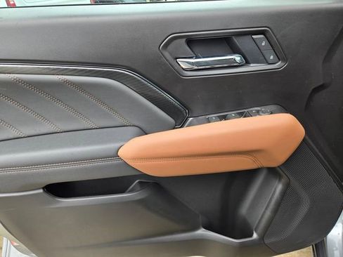 New 2026 GMC Canyon AT4 AWD/4WD image 11
