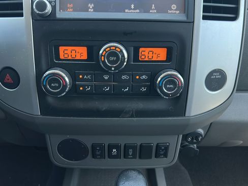Used 2021 Nissan Frontier SV w/ Midnight Edition Floor Mats RWD image 22