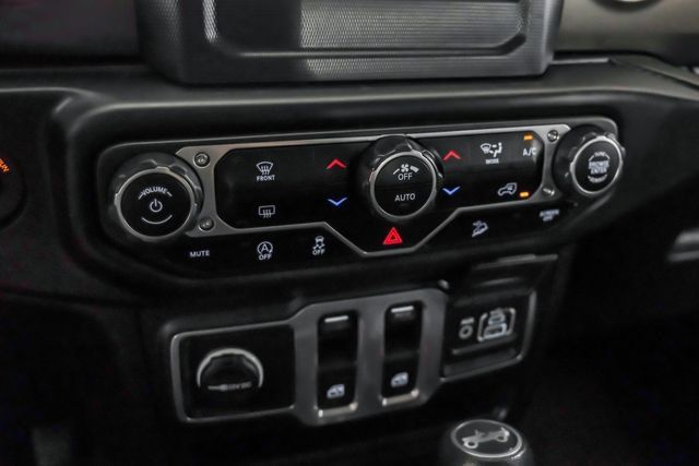 Used 2018 Jeep Wrangler Sport AWD/4WD image 22