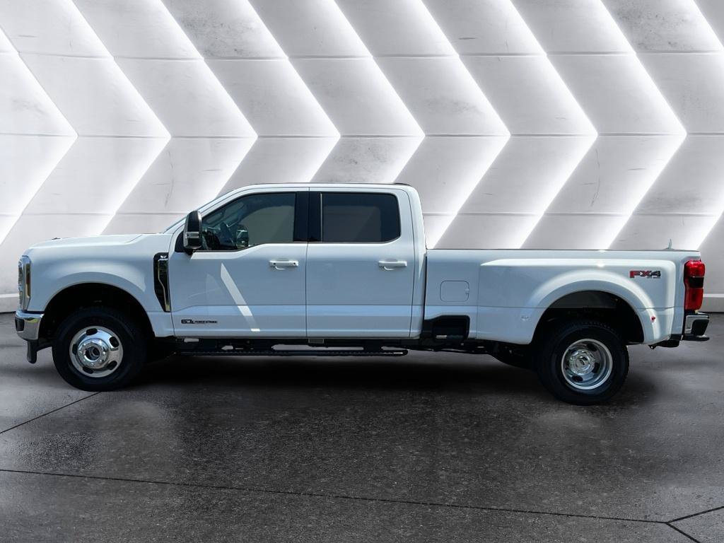 New 2026 Ford F350 XLT w/ XLT Premium Package AWD/4WD image 4