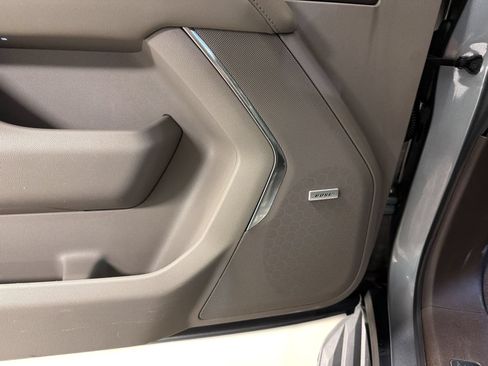 Used 2021 Chevrolet Tahoe LT w/ LT Signature Package RWD image 22