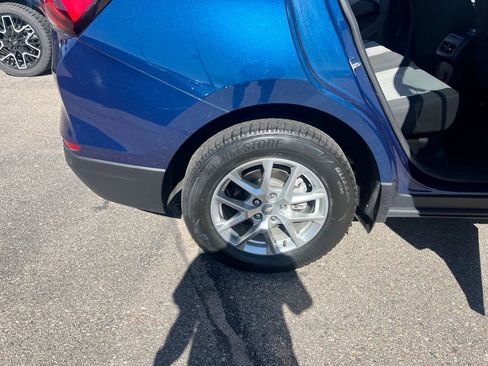 Used 2022 Chevrolet Equinox LT w/ Driver Convenience Package image 24