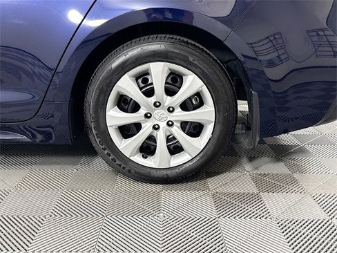 Certified 2025 Toyota Corolla LE image 4