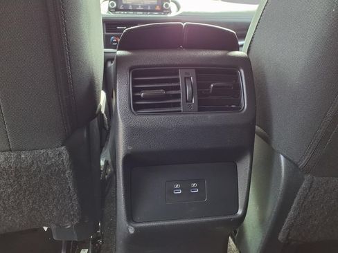 Used 2025 Nissan Rogue SV AWD/4WD image 20