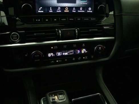 Used 2023 Nissan Pathfinder SL w/ SL Premium Package image 35