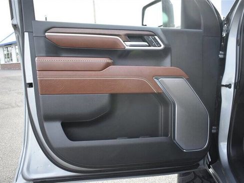 Used 2024 GMC Sierra 3500 Denali Ultimate image 11