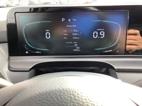 Used 2025 Kia Seltos LX AWD/4WD image 10