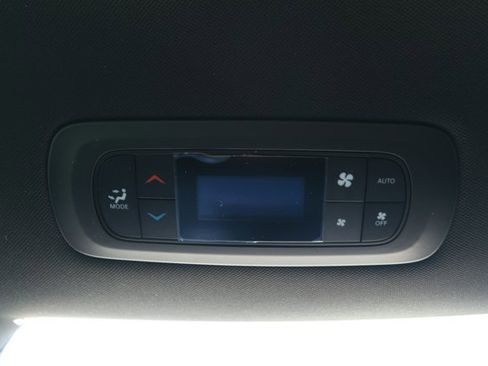 New 2026 Chrysler Voyager LX image 29