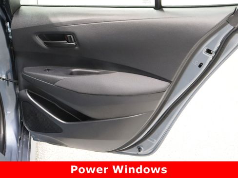 Used 2025 Toyota Corolla LE image 29