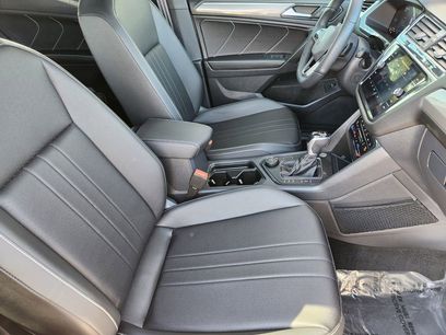 Used 2024 Volkswagen Tiguan SE R-Line