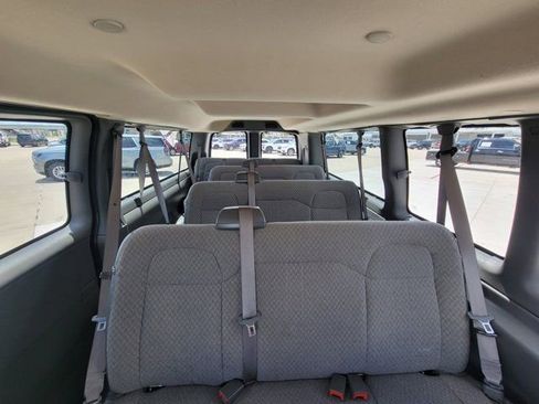 Used 2025 Chevrolet Express 3500 LT w/ LT Preferred Equipment Group RWD image 17