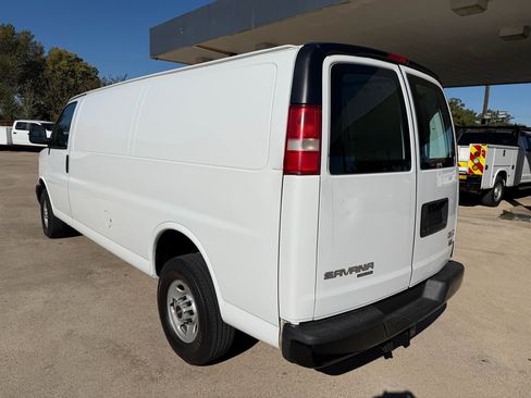Used 2016 GMC Savana 2500 Extended image 3