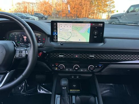 Used 2025 Honda Accord Touring image 18