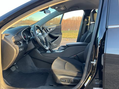 Used 2024 Chevrolet Malibu LT w/ Midnight Edition image 13