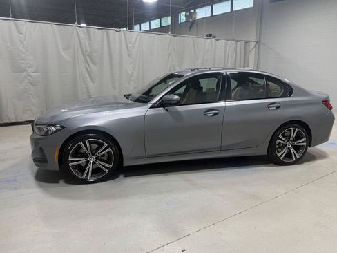 Used 2023 BMW 330i xDrive Sedan w/ Premium Package AWD/4WD image 19