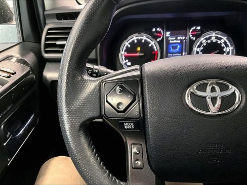 Used 2021 Toyota 4Runner Venture image 18