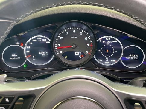 Used 2023 Porsche Cayenne Platinum Edition image 46