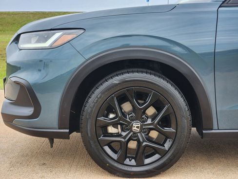 Certified 2025 Honda HR-V Sport image 13