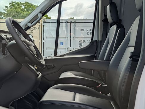 New 2026 Ford Transit 250 148 Medium Roof RWD image 19