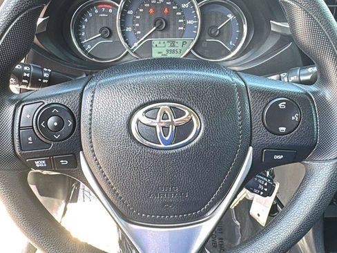 Used 2016 Toyota Corolla LE FWD image 17