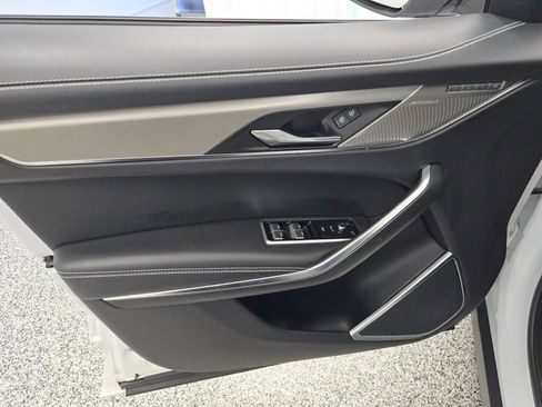 Used 2024 Jaguar F-PACE R-Dynamic S image 22