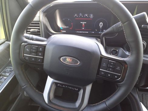 Used 2024 Ford F250 Platinum image 13