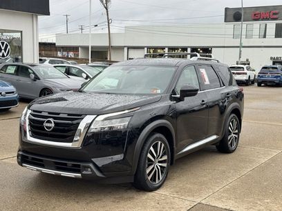 Used 2023 Nissan Pathfinder Platinum w/ Cargo Package