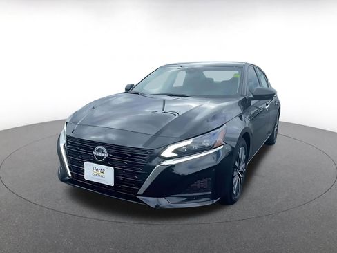 Used 2025 Nissan Altima 2.5 SV image 7