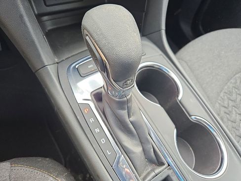 Used 2023 Chevrolet Equinox LT image 21