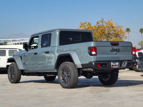 New 2026 Jeep Gladiator Sport image 2