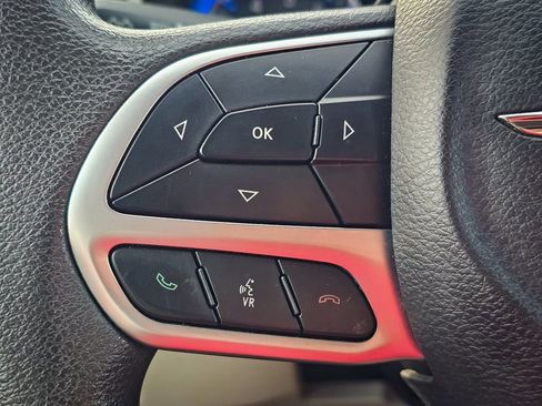 Used 2018 Chrysler Pacifica Touring Plus image 19