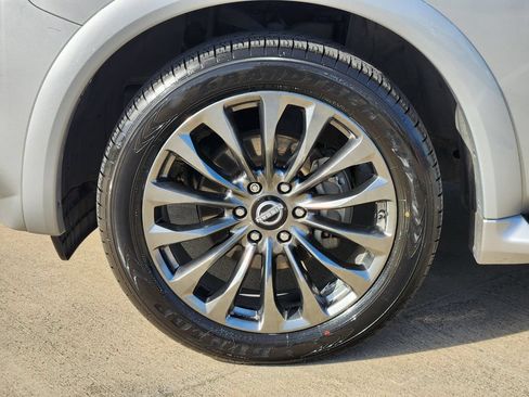 Used 2022 Nissan Armada Platinum w/ Captain's Chairs Package RWD image 10