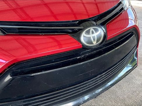 Used 2017 Toyota Corolla LE image 29