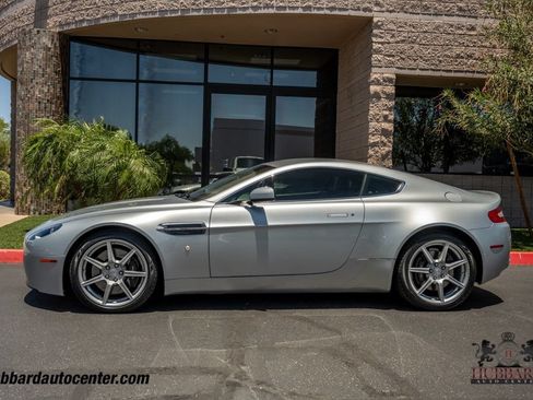 Used 2008 Aston Martin V8 Vantage Coupe RWD image 4