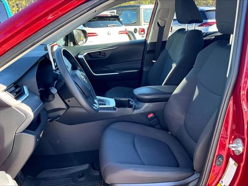 Used 2023 Toyota RAV4 LE image 7