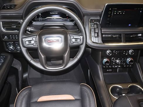 Used 2024 GMC Yukon AT4 w/ Technology Package image 24