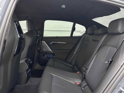 Used 2025 BMW M5 w/ Carbon Package image 15