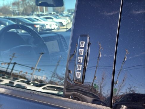 Used 2019 Ford F150 Raptor w/ Equipment Group 802A Luxury image 9