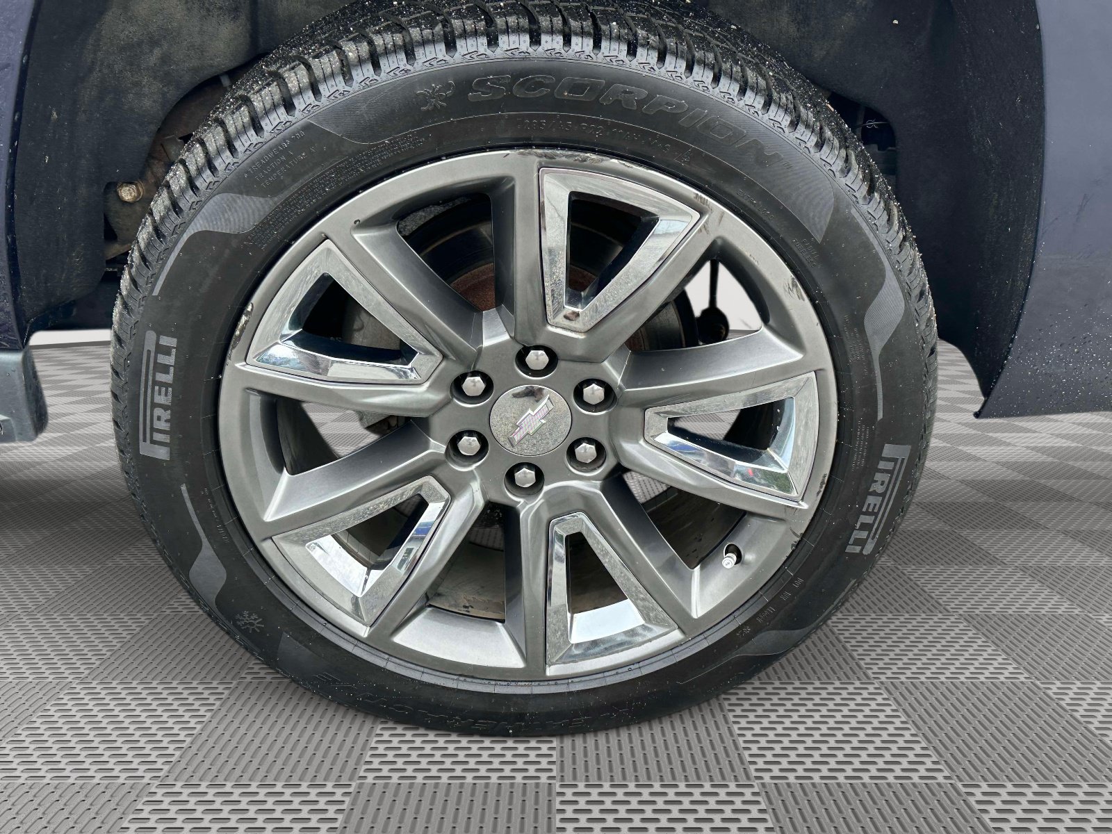 Used 2019 Chevrolet Suburban Premier AWD/4WD image 36