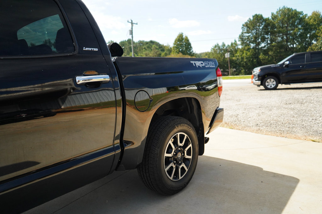 Used 2018 Toyota Tundra Limited w/ Limited Premium Package AWD/4WD image 22