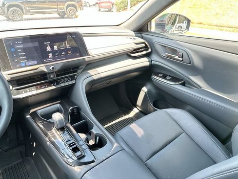 Used 2025 Toyota Crown Signia AWD/4WD image 20