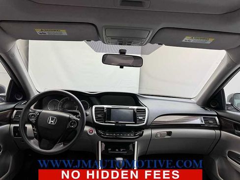 Used 2016 Honda Accord EX image 12