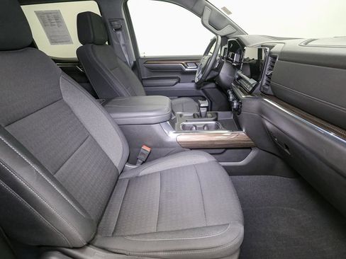 Used 2024 Chevrolet Silverado 1500 RST AWD/4WD image 17