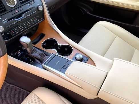 Used 2020 Lexus RX 350 w/ Premium Package image 18