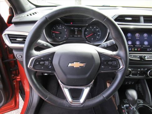 Used 2023 Chevrolet TrailBlazer ACTIV w/ Sun and Liftgate Package image 17