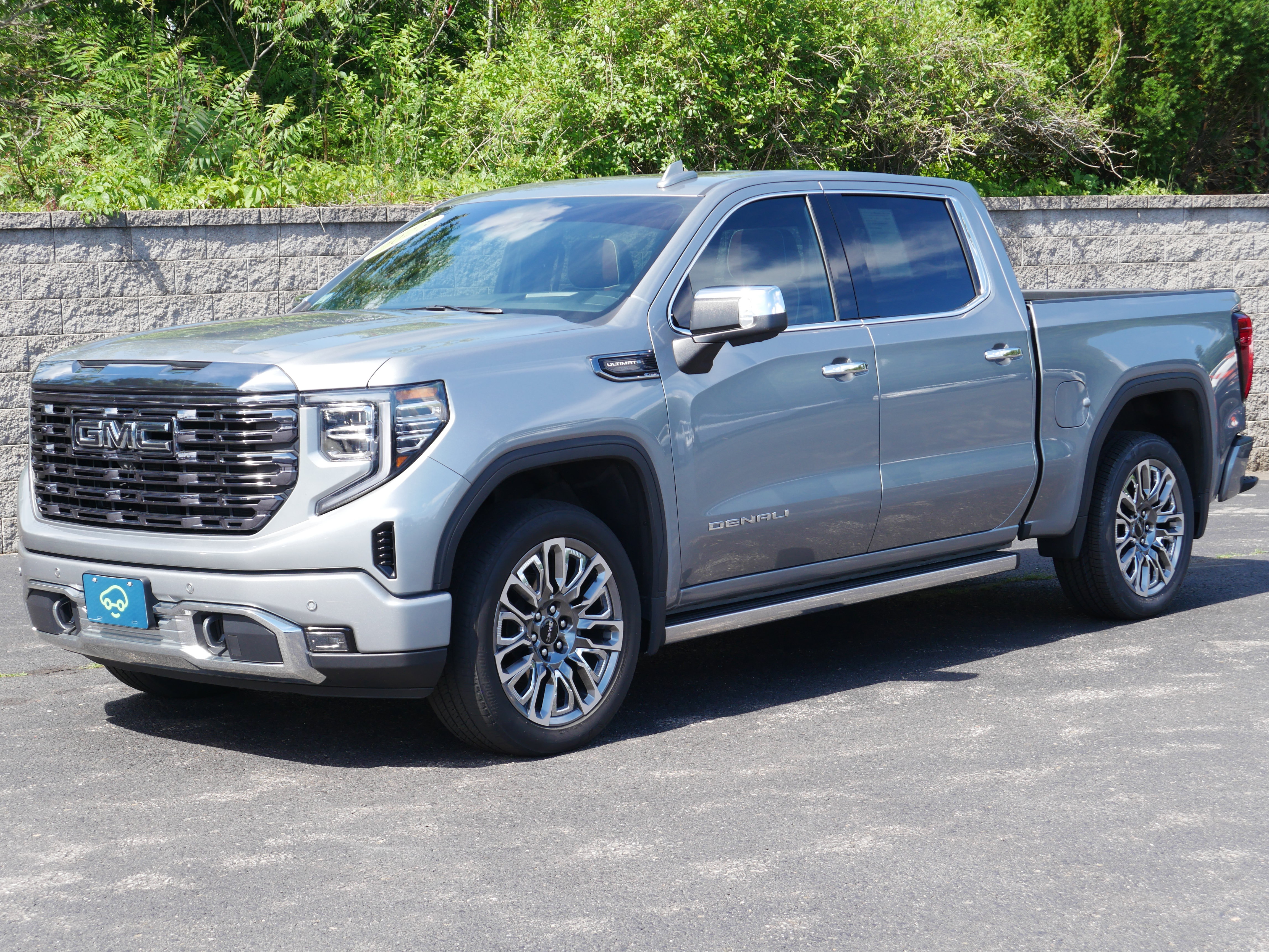 Certified 2023 GMC Sierra 1500 Denali Ultimate AWD/4WD image 1